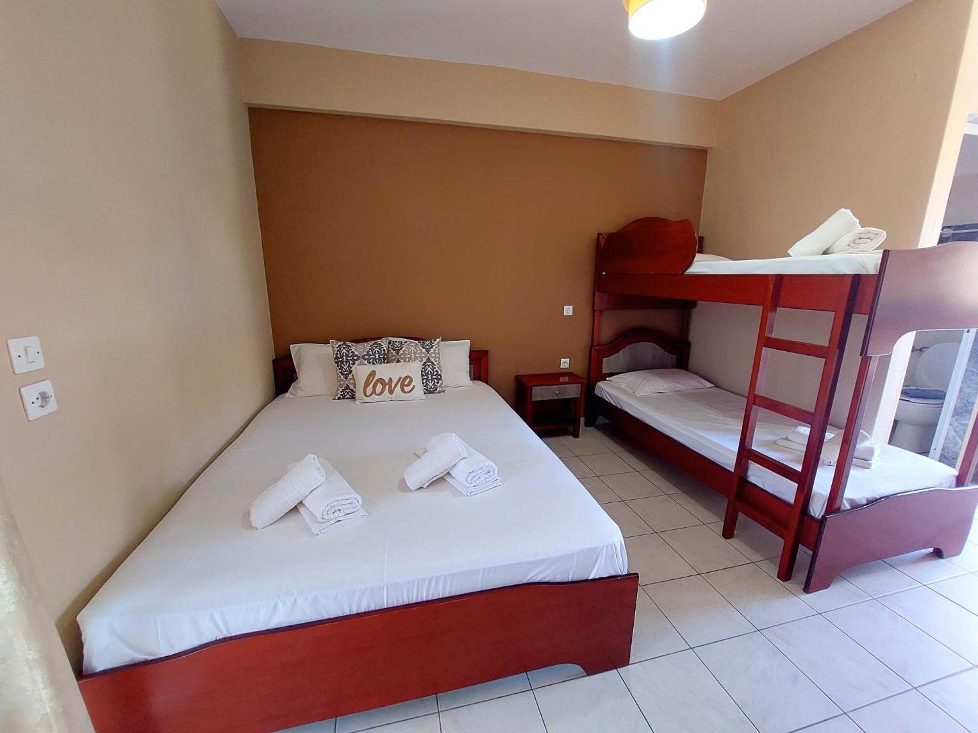 House Michalis Aparthotel Sarti Exterior photo